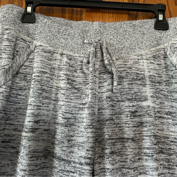 Athleta joggers - Picture 4 of 8